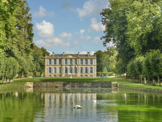 Château De Canon Miroir D'eau