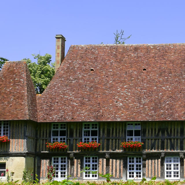 Manoir De Bellou