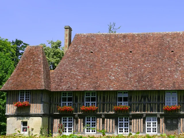 Manoir De Bellou