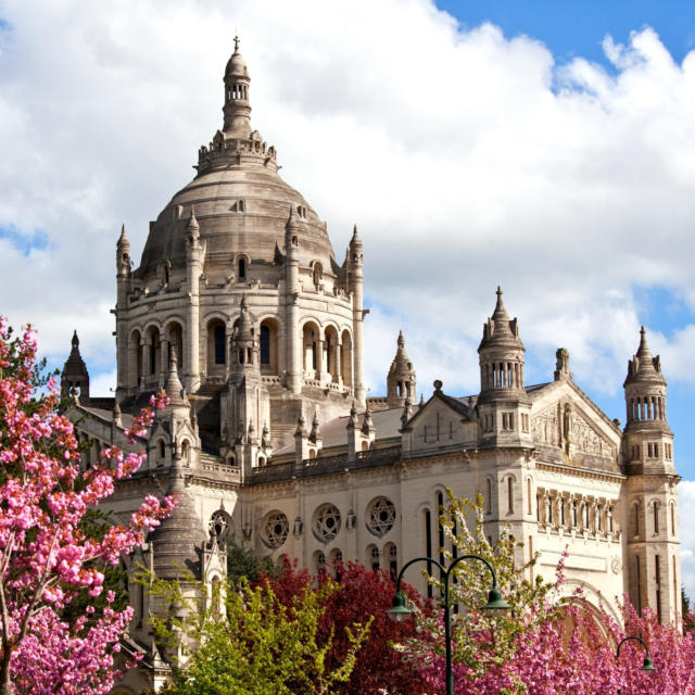 Basilique Sainte-Thérèse de Lisieux