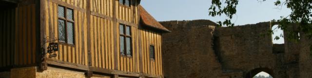 Château De Crèvecoeur Logis Seigneurial