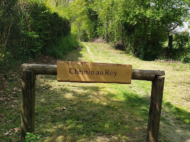 Chemin au Roy Autour du Château de Crevecoeur