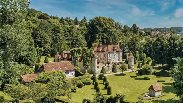 Chateau De Boutemont