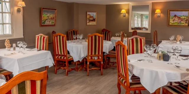 Restaurant Auberge Cheval Blanc Crevecoeur En Auge